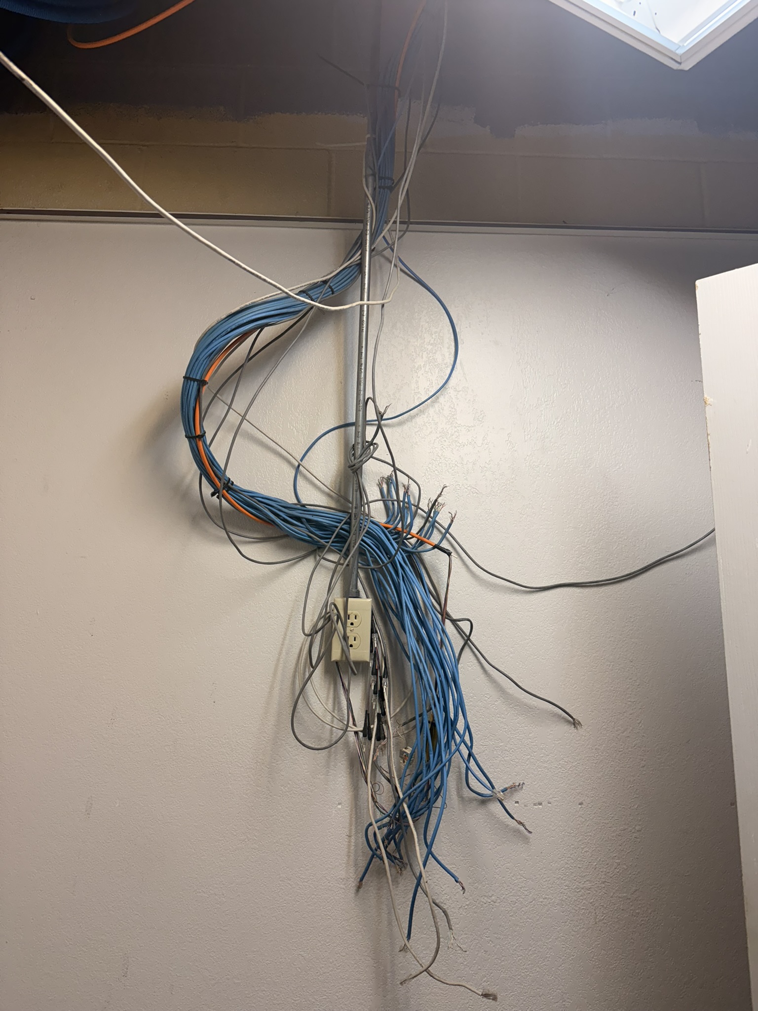 A4 rack before cleanup